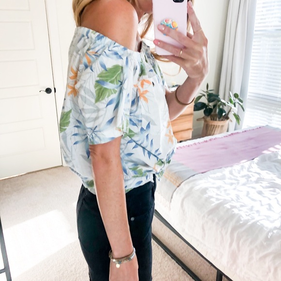 Vintage Hawaiian Off The Shoulder Top - Picture 3 of 9